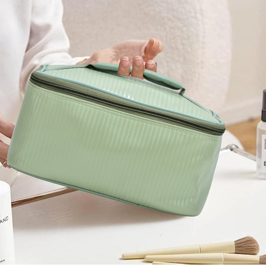 Meadow Green soft-touch pouch, product detail